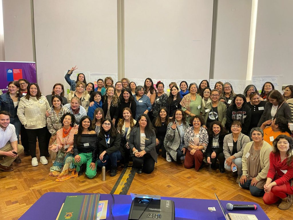 60 mujeres del Programa Mujer Participación Política y Social de la región de Valparaíso culminaron la primera parte de su proceso formativo