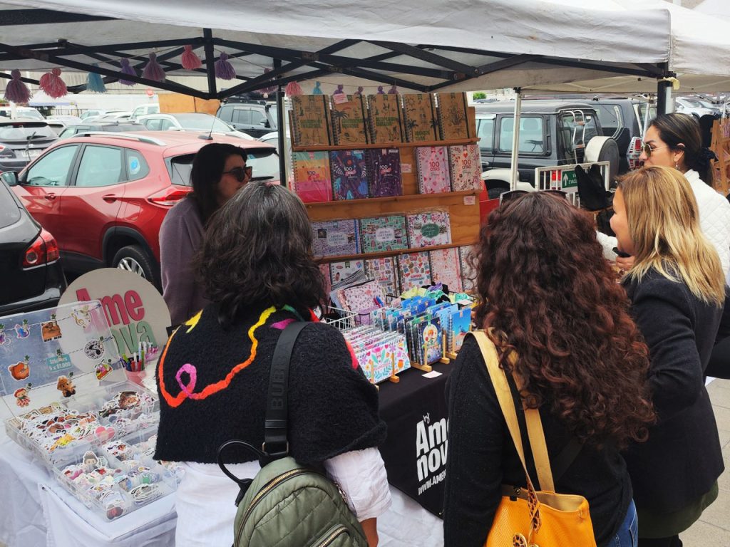 Feria Mujer Emprende SernamEG Tarapacá lidera el emprendimiento local