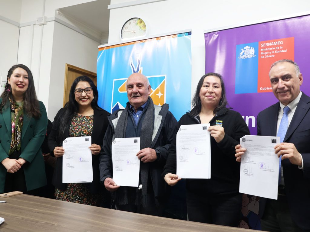 SernamEG Aysén y Municipalidad de Cochrane lideran firma de convenio entre alcaldías para entregar apoyo a víctimas de violencias de género