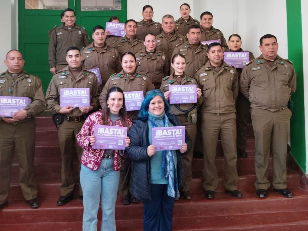 SernamEG capacita 6 prefecturas de Carabineros sobre prevención de violencia de género