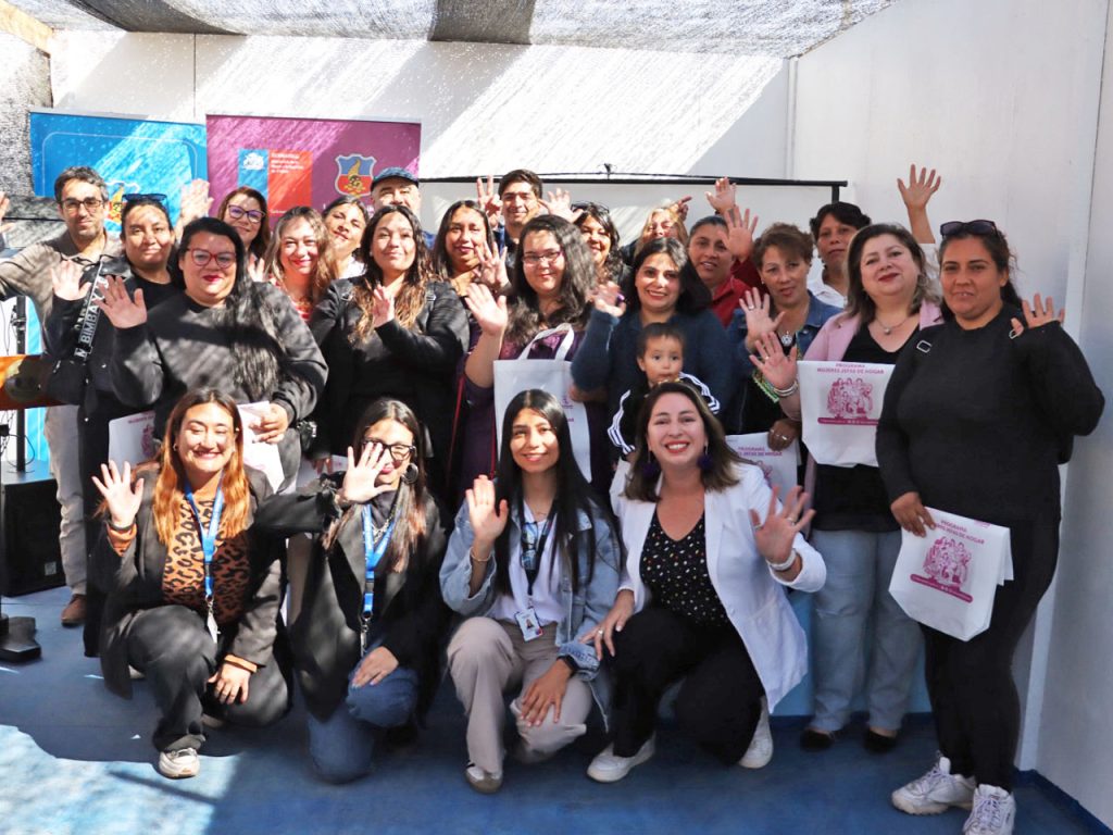 Mujeres Jefas de Hogar de Copiapó accederán a clases gratuitas de conducción para obtener licencia Clase B