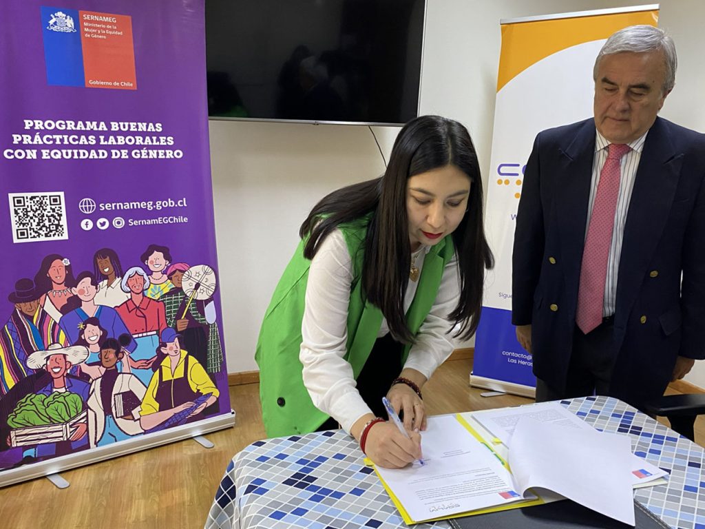 SernamEG Biobío y COALIVI firman convenio para fortalecer la inclusión de mujeres con discapacidad visual