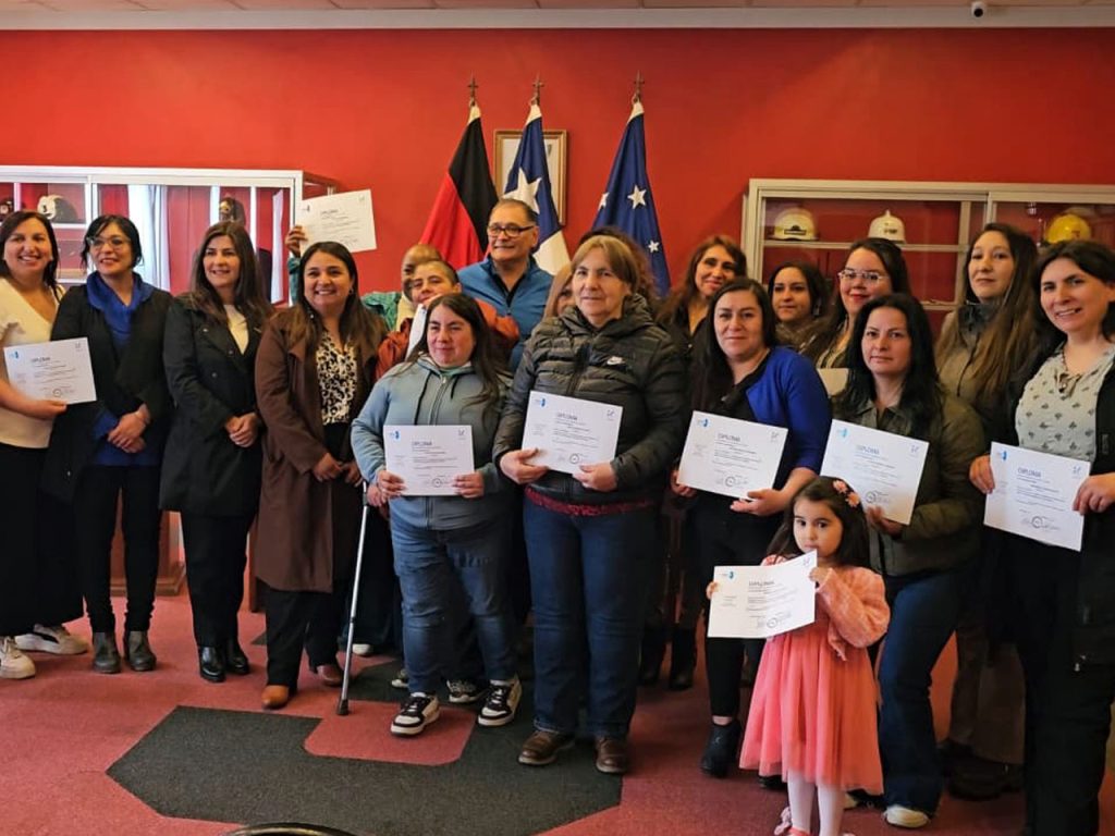Mujeres Jefas de Hogar se certifican en gasfitería avanzada