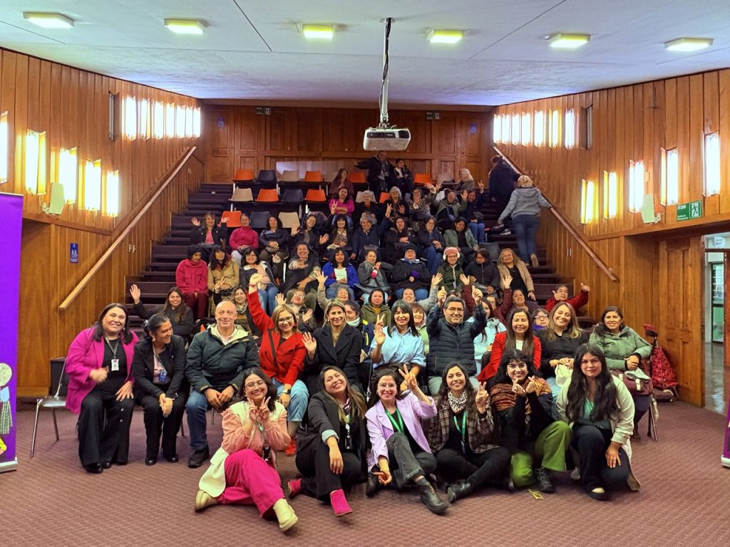 Valdivia da inicio a una nueva versión de los programas Mujeres Jefas de Hogar y “4 a 7” del SernamEG Los Ríos