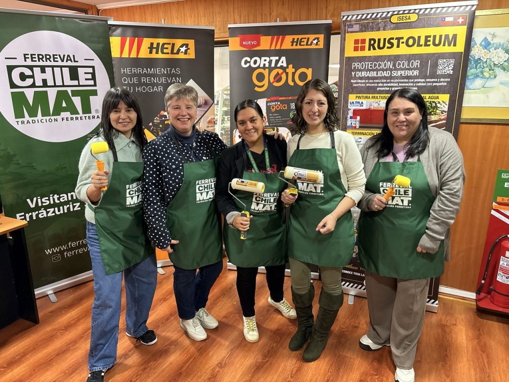 Mujeres Jefas de Hogar del SernamEG en Valdivia participaron en capacitación impulsada por alianza público-privada