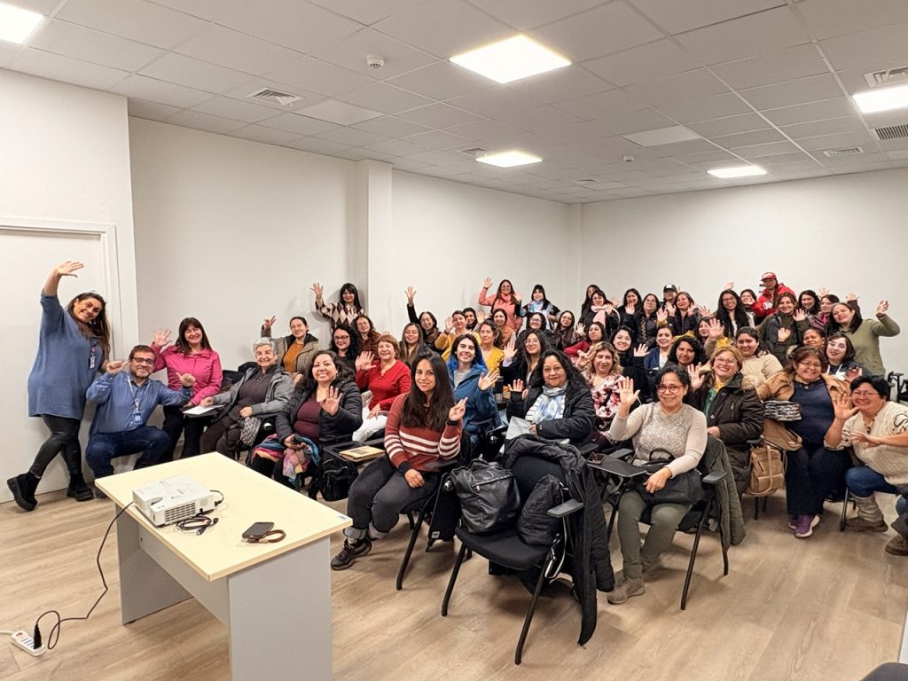 Academia Mujer Emprende 2026 inició talleres presenciales para fortalecer redes entre emprendedoras de Los Ríos
