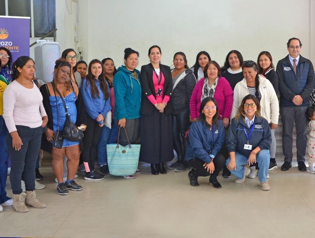 Mujeres Jefas de Hogar de Pozo Almonte fortalecen conocimientos en seguridad energética junto a SEC y SernamEG Tarapacá
