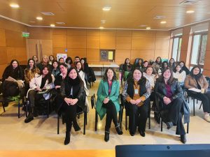 SernamEG Los Ríos reunió a equipos comunales del Programa Mujeres Jefas de Hogar en jornada regional de trabajo