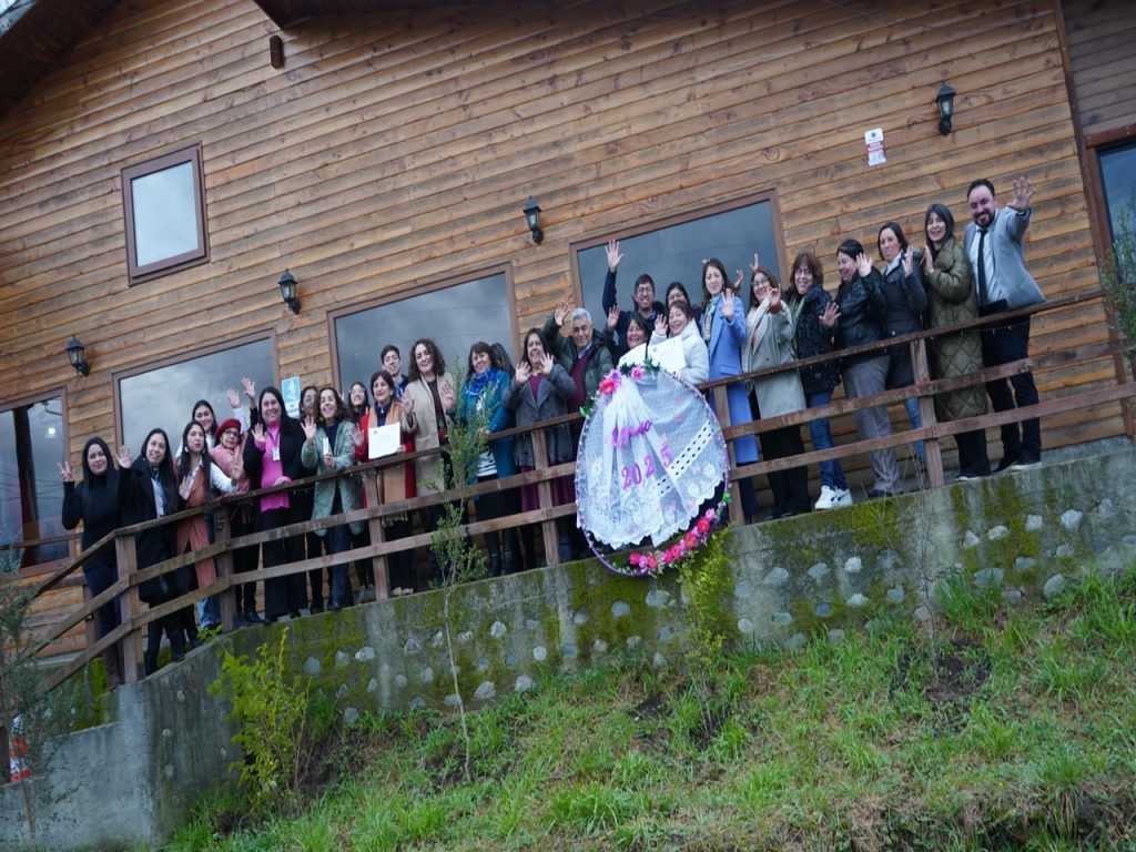 62 mujeres de Futrono culminan exitosamente su participación en el Programa Mujeres Jefas de Hogar 2025