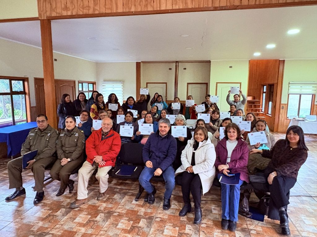 Mujeres de Río Bueno se certifican tras finalizar Talleres de Formación para el Trabajo del Programa Mujeres Jefas de Hogar