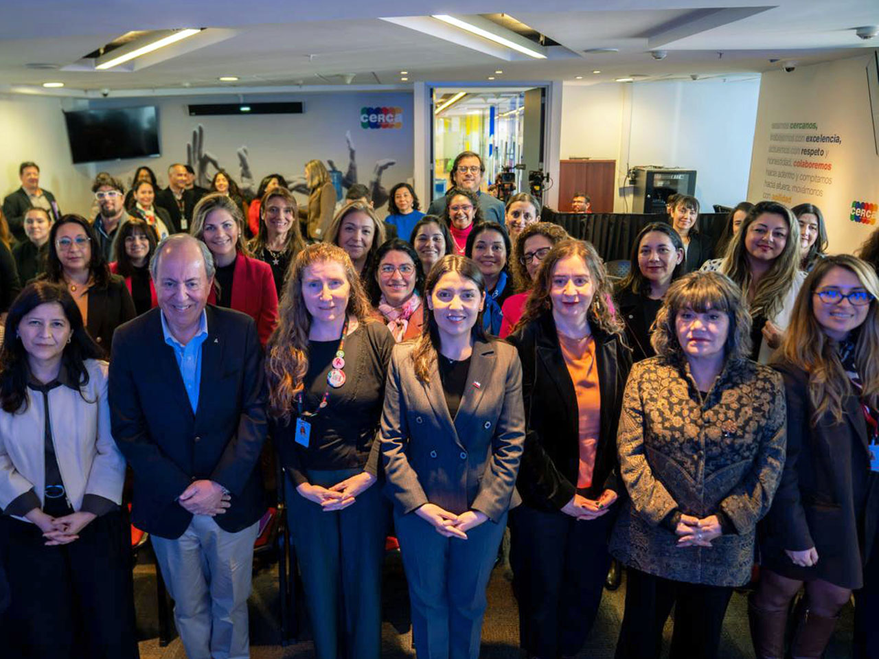 Ministra Marín releva la necesidad de avanzar en medidas de conciliación y corresponsabilidad en encuentro nacional de BPLEG